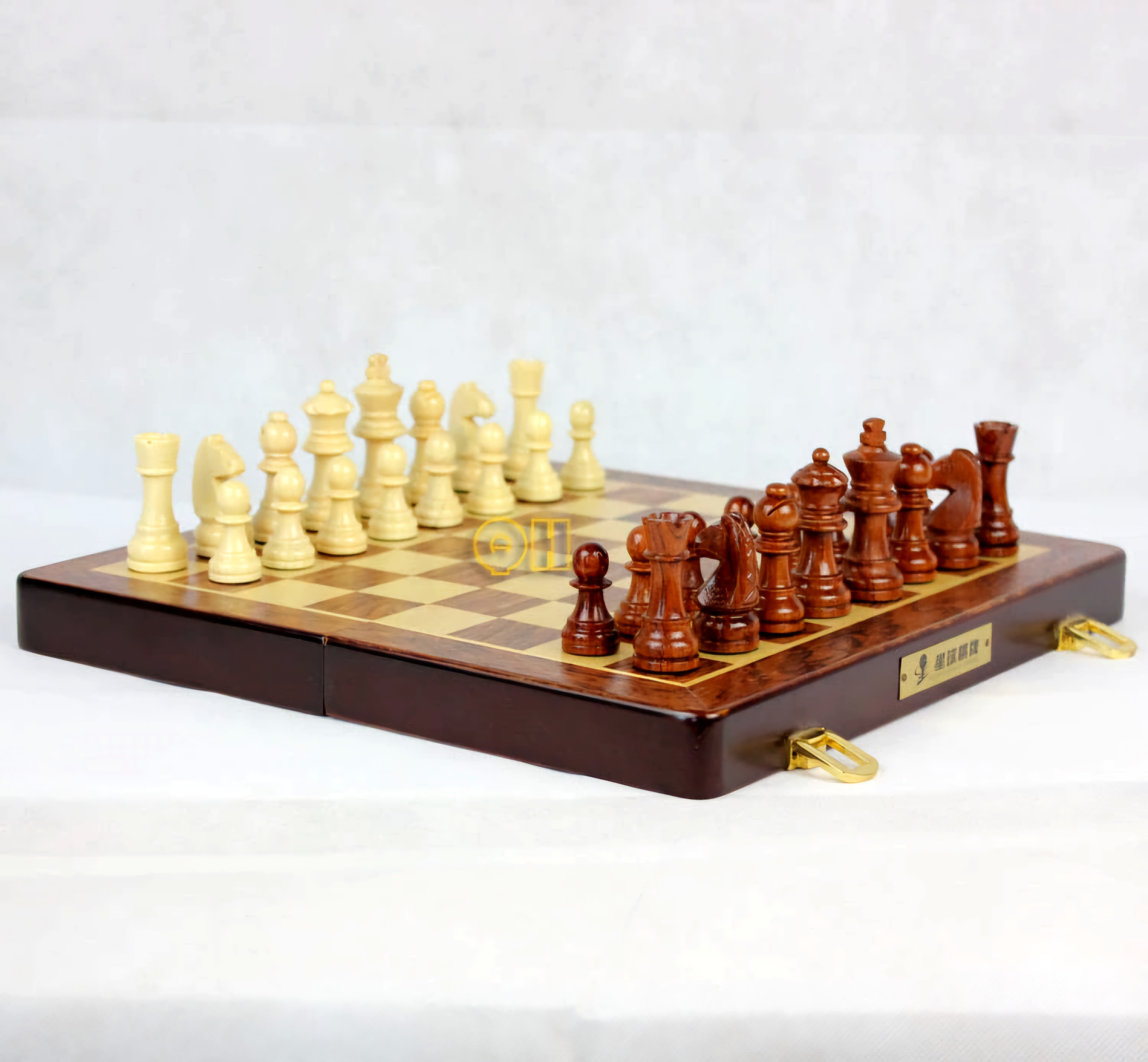 ჭადრაკი M3008