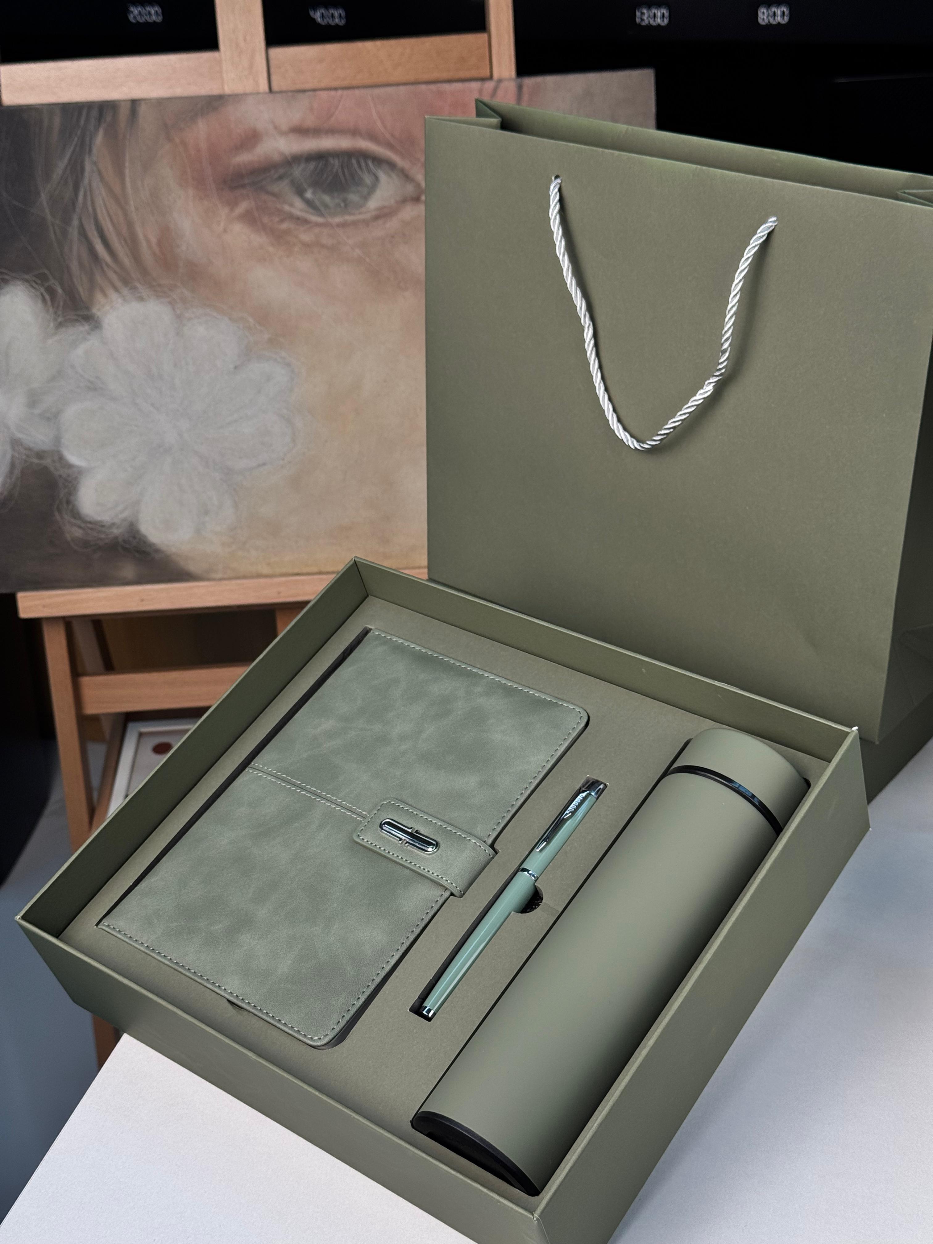 სასაჩუქრე ბოქსი თერმოსით