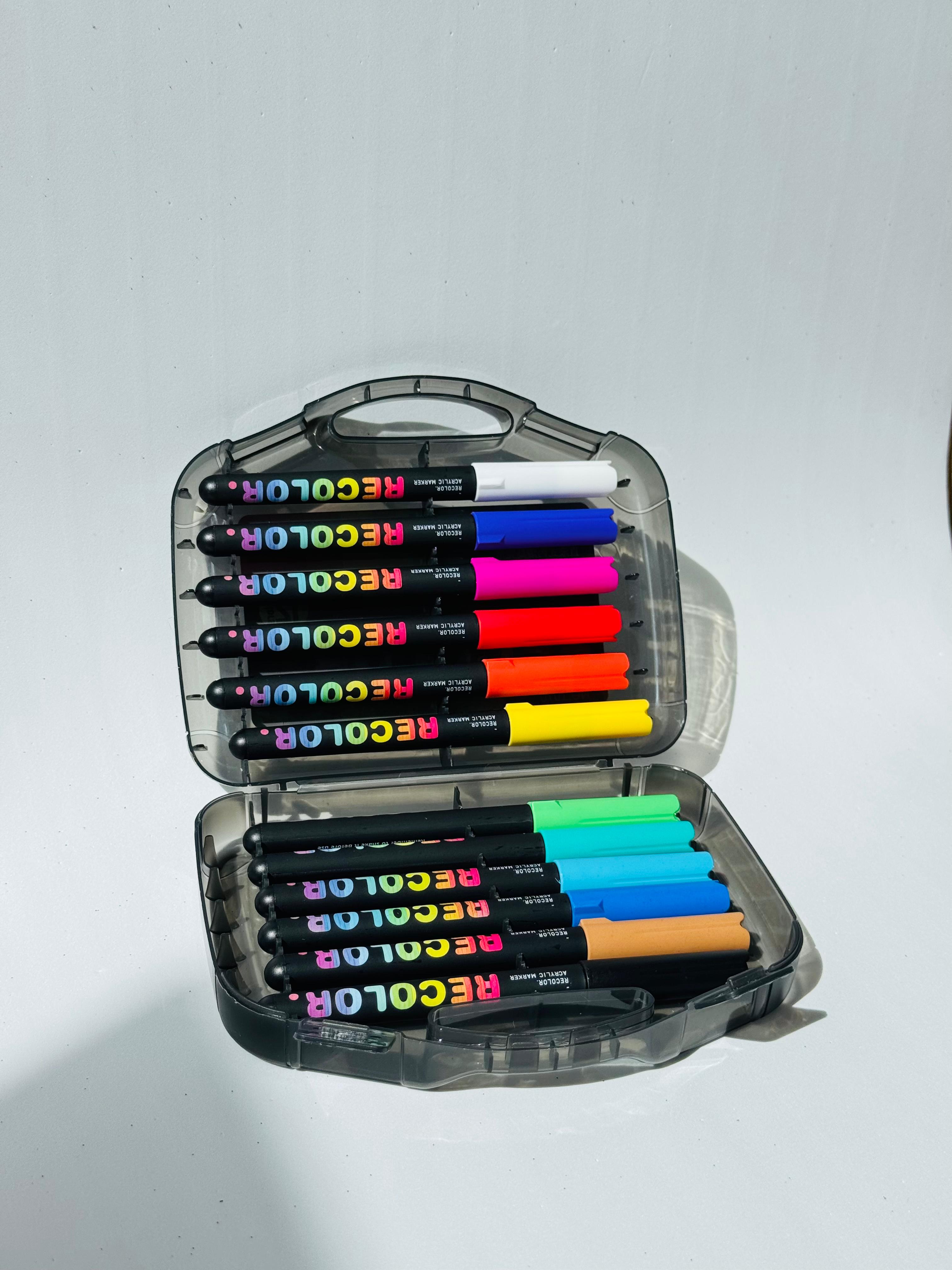 აკრილის მარკერი 12ფერიანი