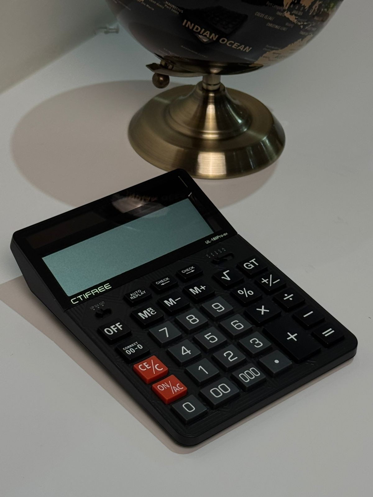 კალკულატორი 12 თანრიგიანი