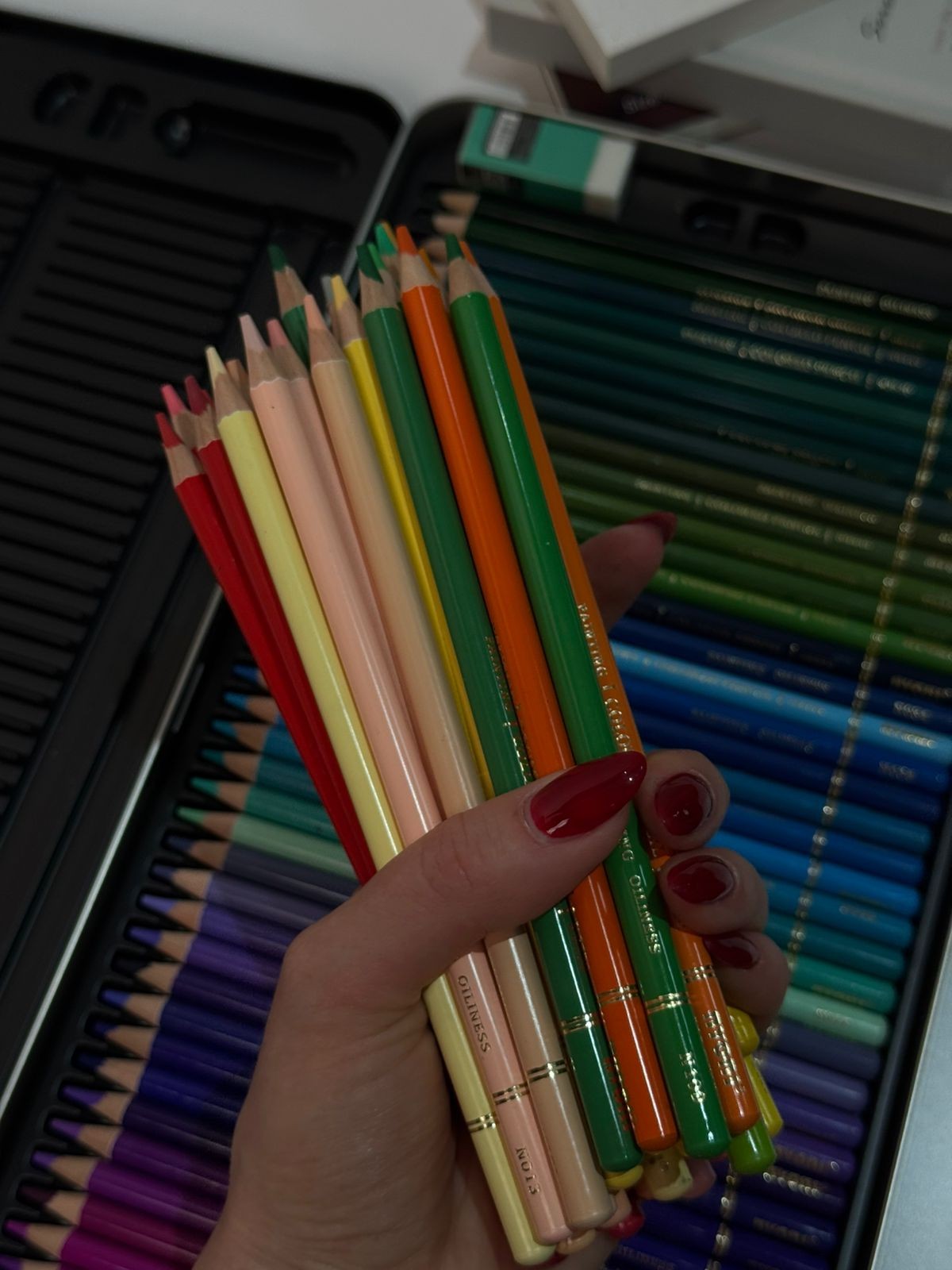 ფერადი ფანქარი 120 ფერი 8520-120