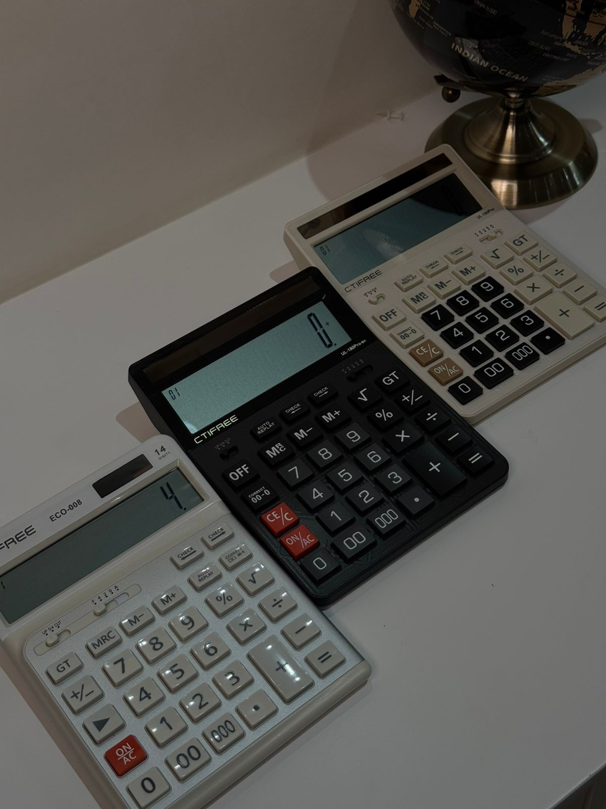 კალკულატორი 12 თანრიგიანი