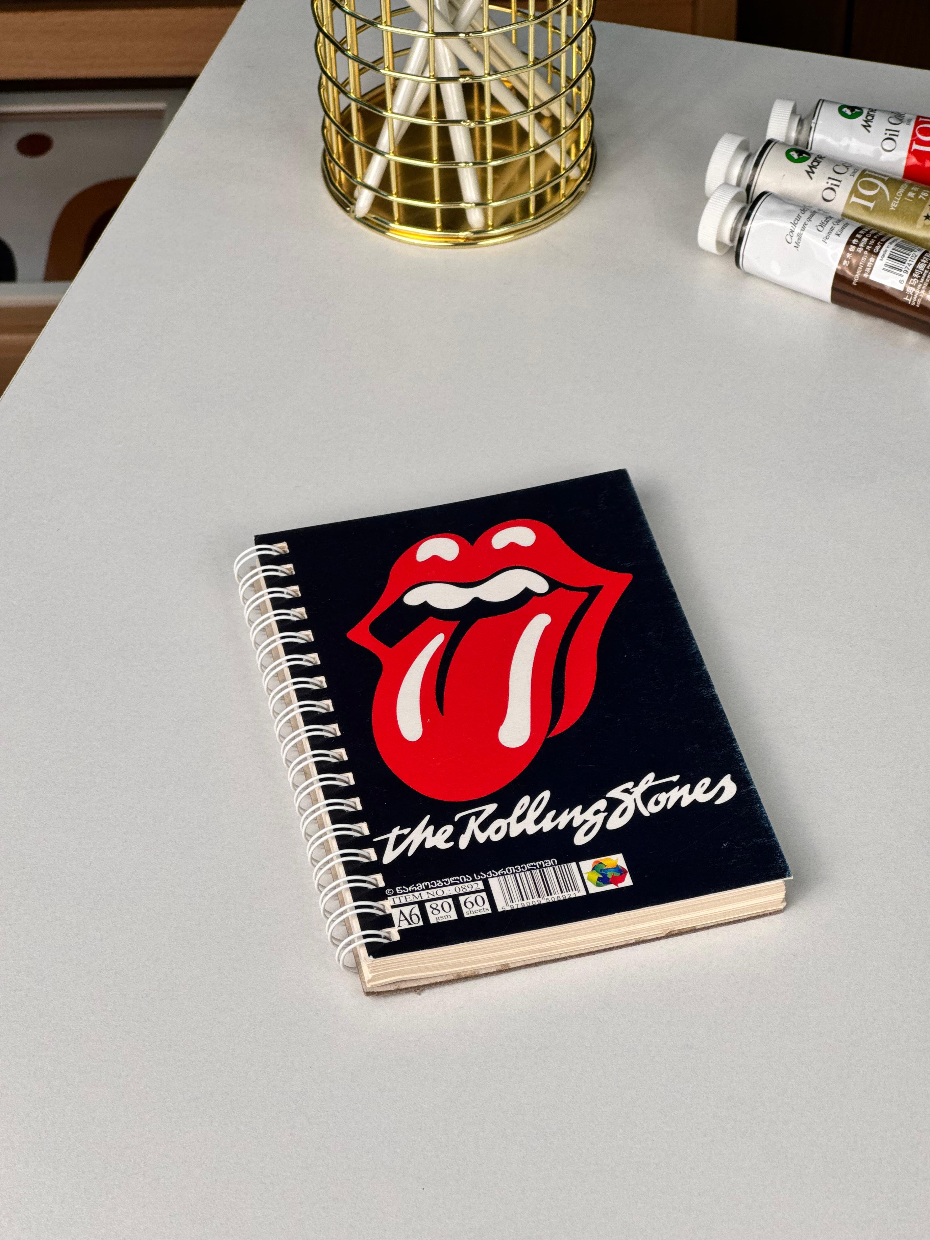 0892 სკეჩბუკი A6-(60ფ)ზამბარაზე , პლანშეტური.