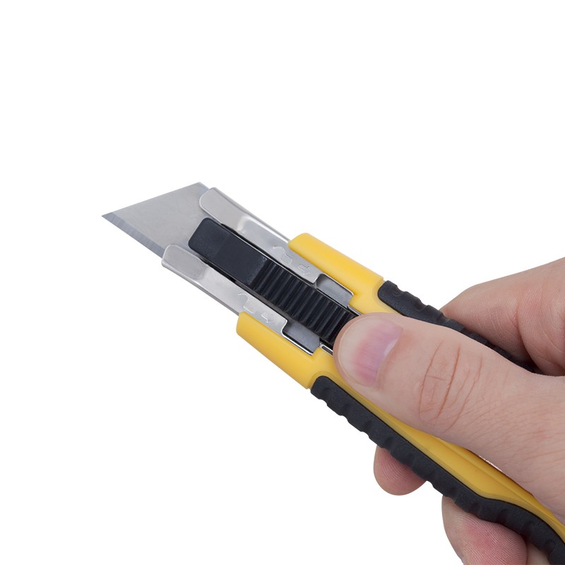 საკანცელარიო დანა 18მმ, პლასტიკური კორპუსით, კაბელის საჭრელით, ყვითელი, Comix, CO-B2840, CO-083412