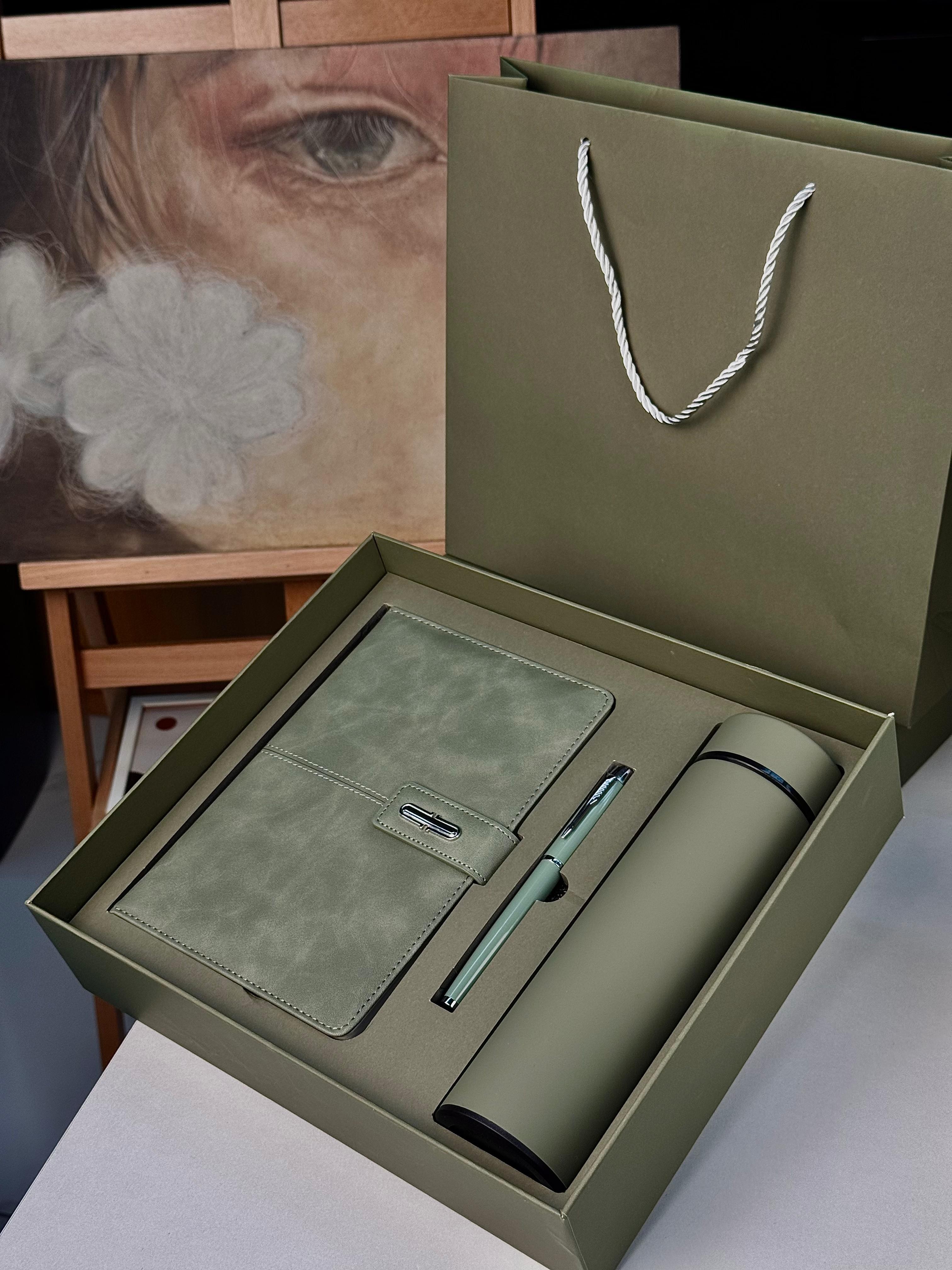 სასაჩუქრე ბოქსი თერმოსით 25180